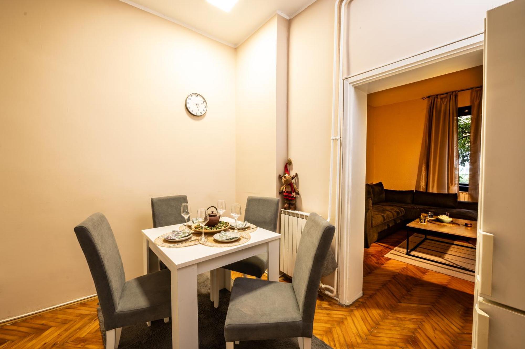 Cozy Apartment In City Center Belgrad Exteriör bild