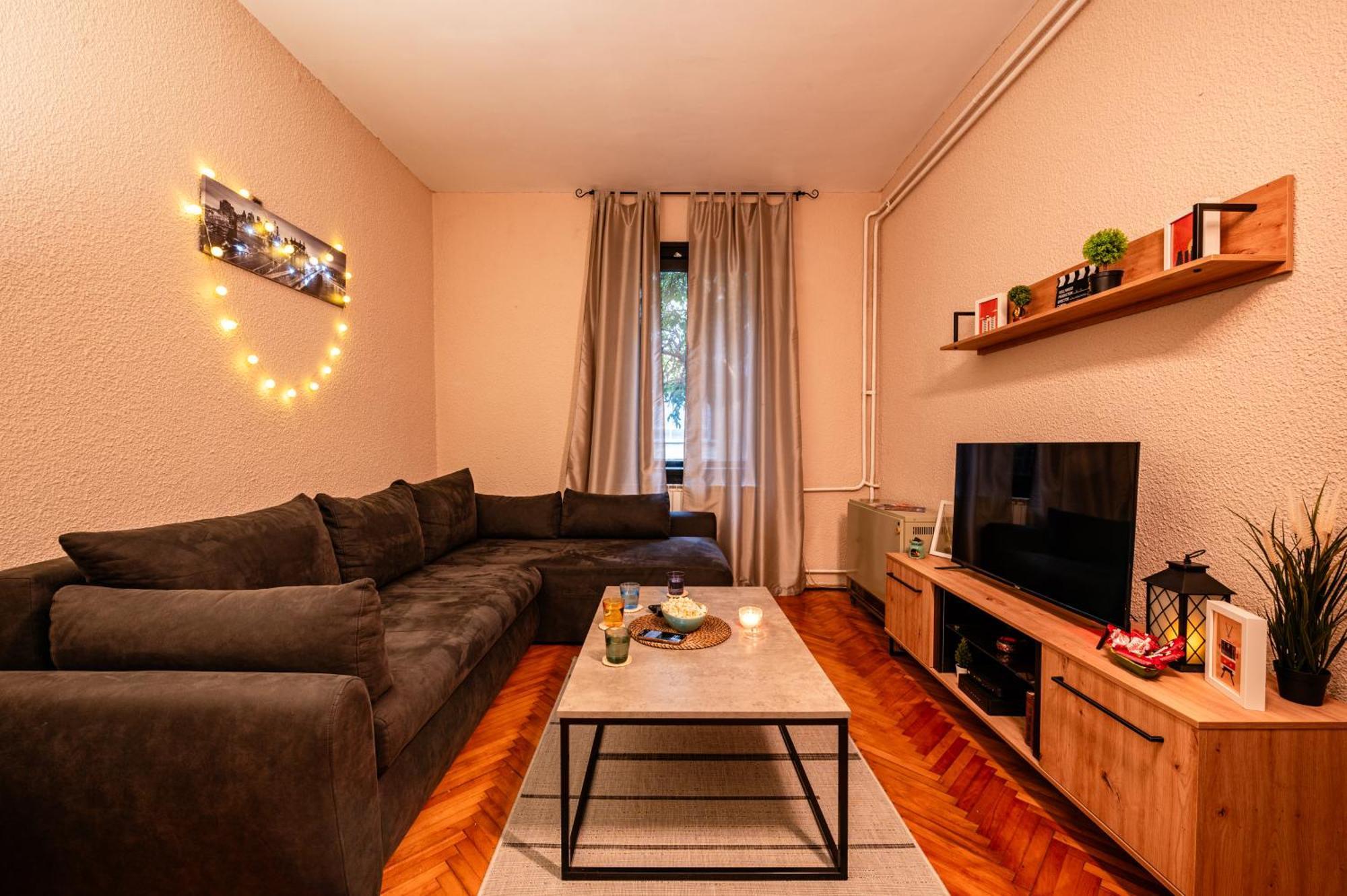 Cozy Apartment In City Center Belgrad Exteriör bild