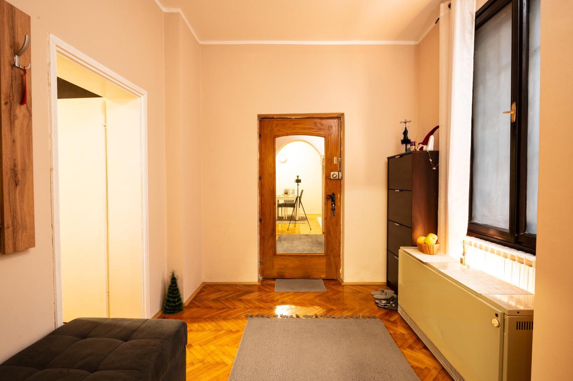 Cozy Apartment In City Center Belgrad Exteriör bild